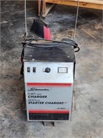 Schumacher 12 Volt Battery Charger/Starter