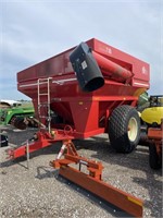 E-Z Trail 710 Grain Cart