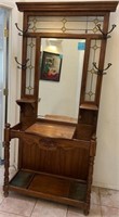 11 - VINTAGE ENTRYWAY COAT RACK (H10)