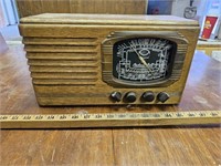 Vintage Stationized Packard Bell Radio