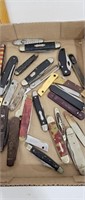 Big lot of folding pocket knives in various