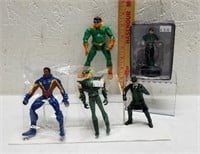Action Figures- Black Lightning  Green Arrow