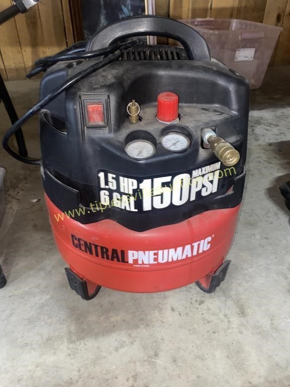 Central pneumatic air compressor