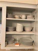 10 Strawberry Street Dish Collection