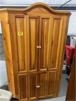 LARGE PORCELAIN KNOB BI-FOLD DOOR MEDIA CABINET