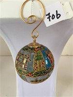 SMALL GOLD TONE METAL ENAMELED ORNAMENT
