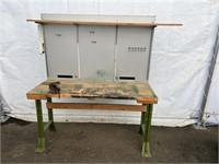 Work Bench w/ Small Vise