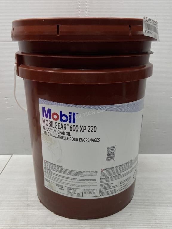 19.3L Pale of Mobil Mobilgear Gear Oil - NEW $265