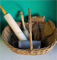 Basket of misc kitchen items