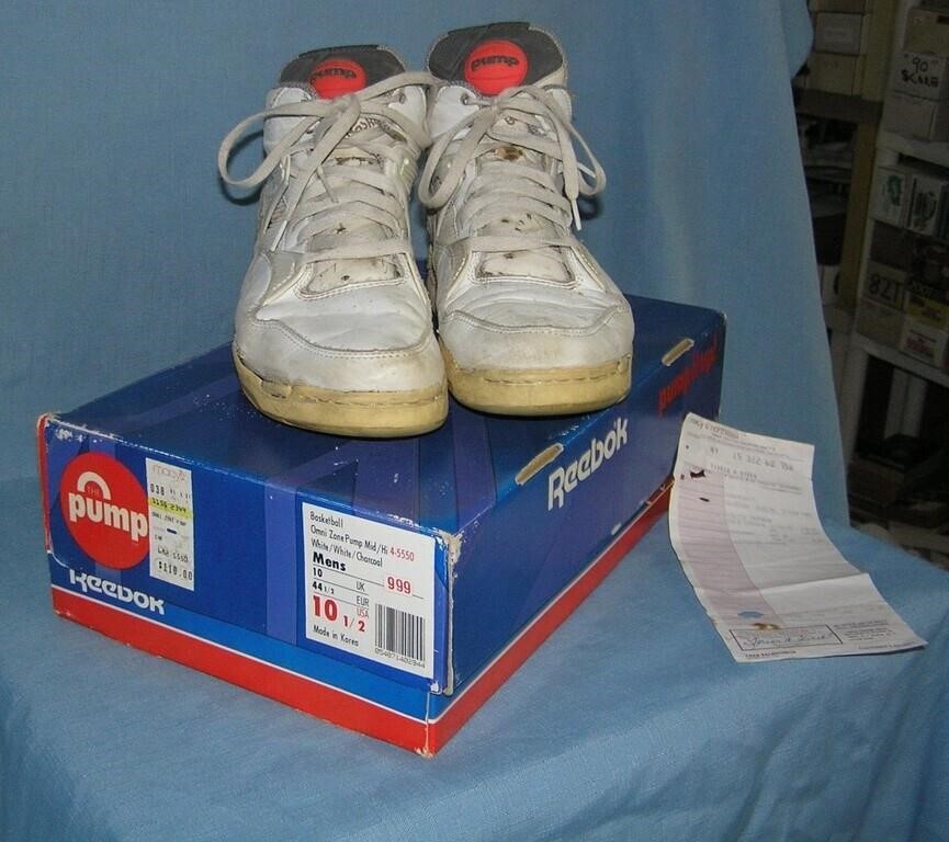 Reebok the original pump sneakers