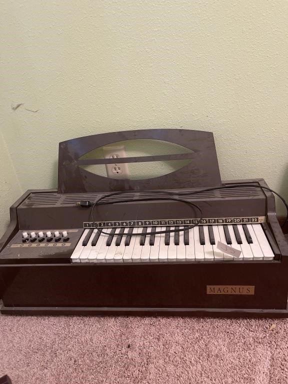 Mangus piano