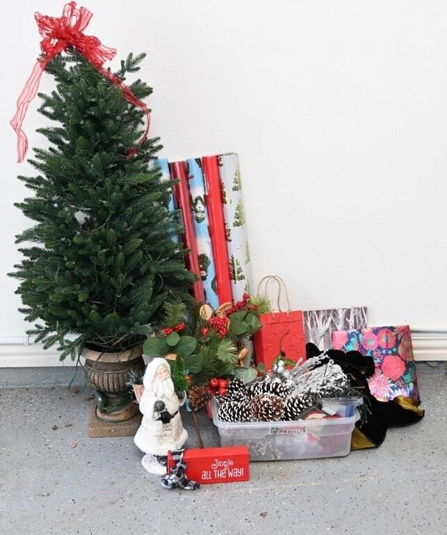 Christmas Decor, Christmas Tree
