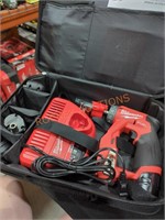 Milwaukee M12 installation drill/driver kit