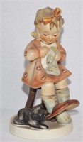 Goebel Hummel "Mothers Helper" Figurine #133