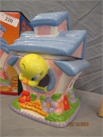 W. Bros. Looney Tunes Home Tweety Home Cookie Jar