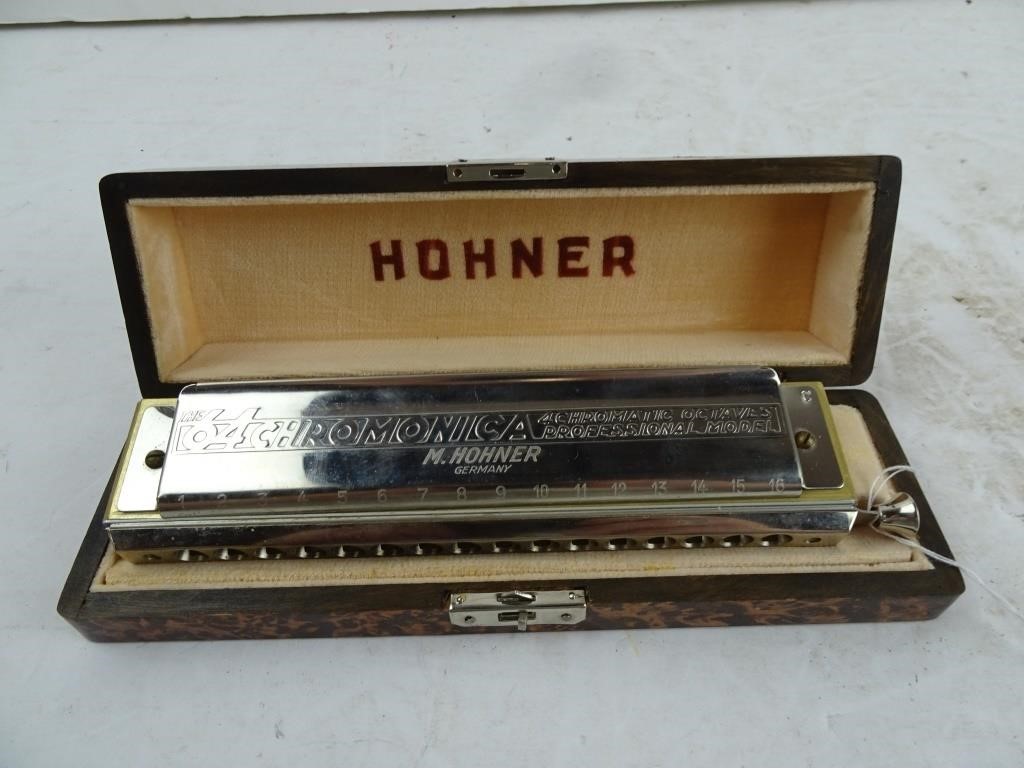 Hohner The 64 Chromonica Key of C Harmonica in