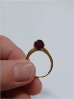 Vtg. Red Stone Cocktail Ring Marked 925- 4.0g