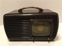 Vintage Zenith AM/FM Radio Bakelite Case