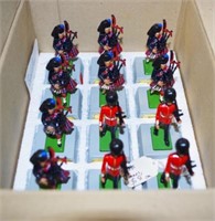 Box of twelve mixed Scots Guards and Pipers