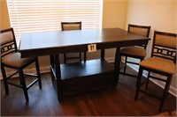 Dining Table with (4) Chairs (BUYER RESPONSIBLE
