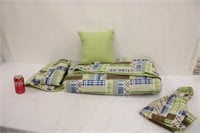 Essential Home 88" x 90" Bed Spread Set ~ READ