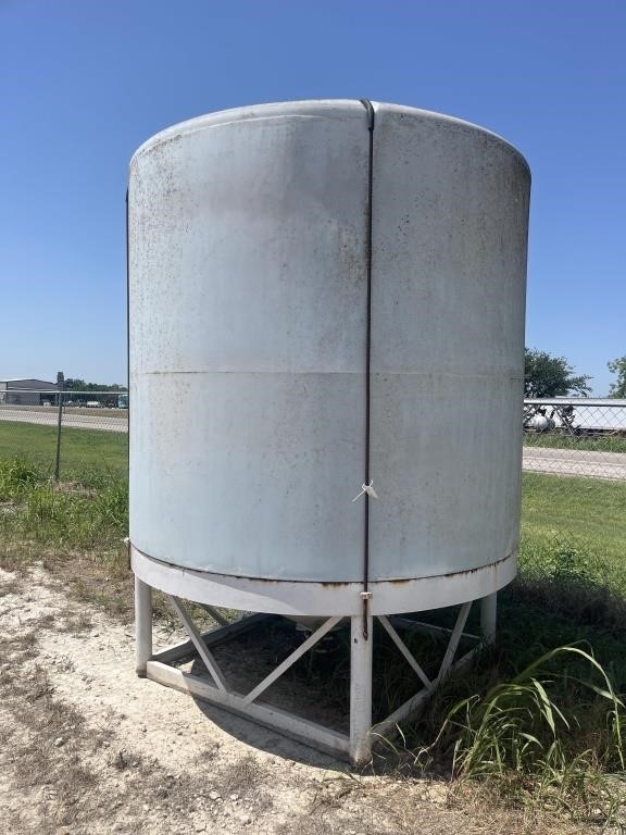 LL1- 3,000 Gallon Liquid Fertilizer Tank