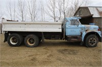 1967 FORD HEAVY GRAVEL TRUCK / TANDEM AXLE
