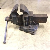 Chas. Parker Bench Vise, No.97, 4 1/2