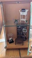 Table top display case w/ miniature contents