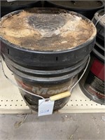 5 gallon bucket Monsey driveway sealer & filler
