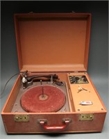 Vintage MusicMaster Radio-Phonograph