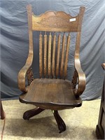 Tiger Oak Claw Footed Office Chair - 24" x 20” x 4