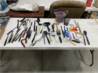 Kitchen utensils, clips, baskets and knifes