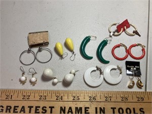 9 sets pierced earrings