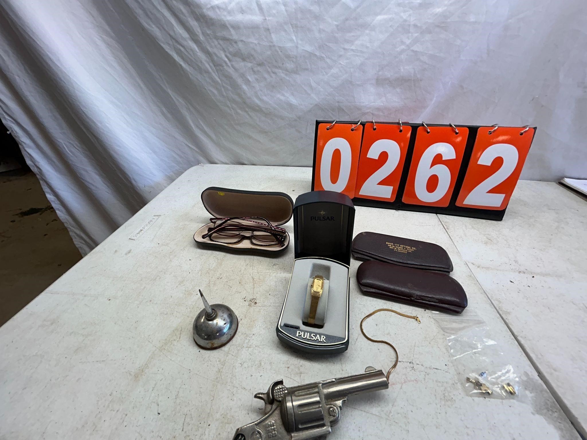 Flat w/ Watch, Glasses Cases, Toy Gun, Oil Can