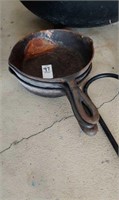 8 inch cast iron skillets