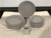 17-piece Dark Grey Plate Set with Pitcher