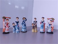 Lot de 6 figurines dames en robe d'époque