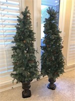 Pair Decor Holiday Trees