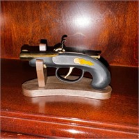 Vintage Flintlock Pistol Derringer Table Lighter