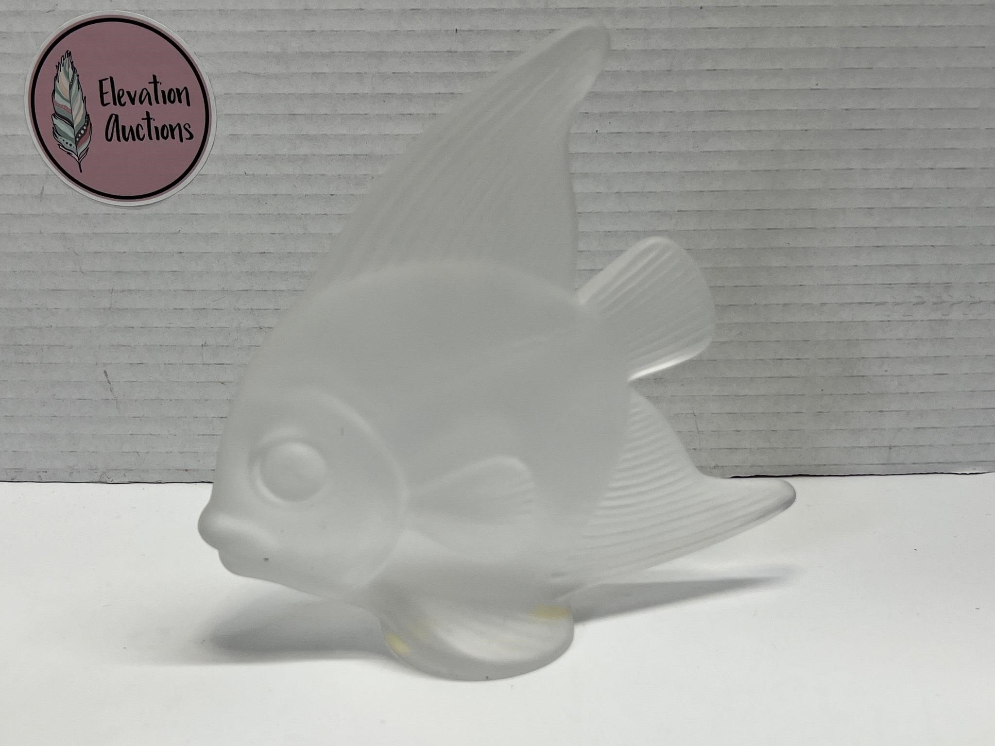 Frosted Glass COFRAC Art Verrier Fish