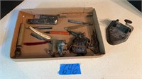 Miscellaneous antiques- razors, fountain pen