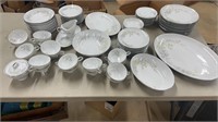 Eighty-seven Pcs of Floretre Trend China