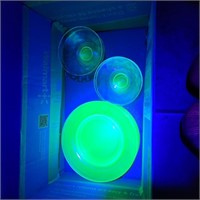 Uranium glass dessert plates (8) & dishes (4)