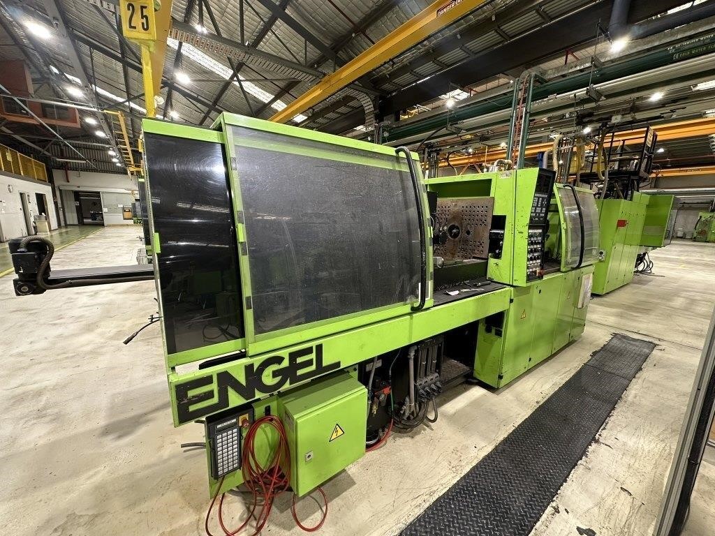 1995 Engel ES330/80HLST 80T Injection Moulder