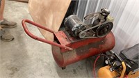 Air compressor runs but does not hold pressure