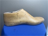 Wooden Shoe Form 10.5"