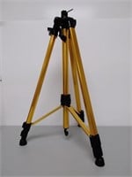 Tripod with expandable legs
