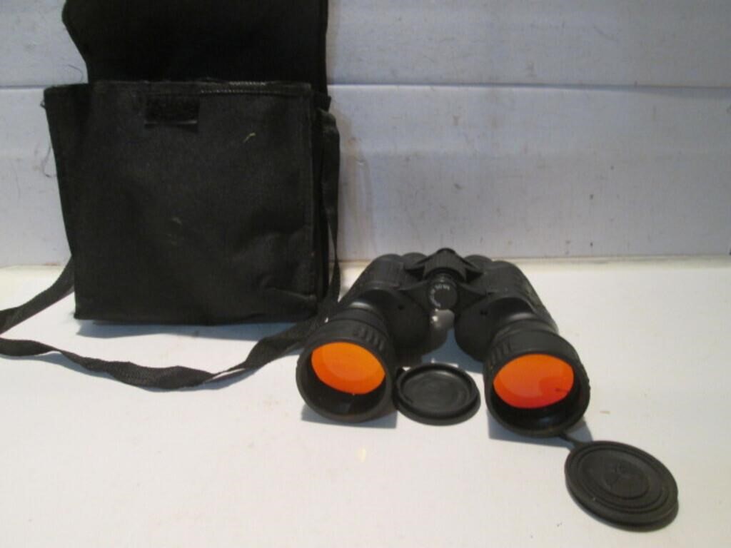 LARGE BINOCULAR WITH CASE- BREAKER COBRA