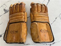 1950s 13" CCM Junior Pro 89 Leather Hockey Gloves